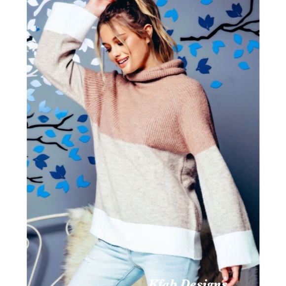 Color Block Bell Sleeve Sweater - Picture 2 of 3